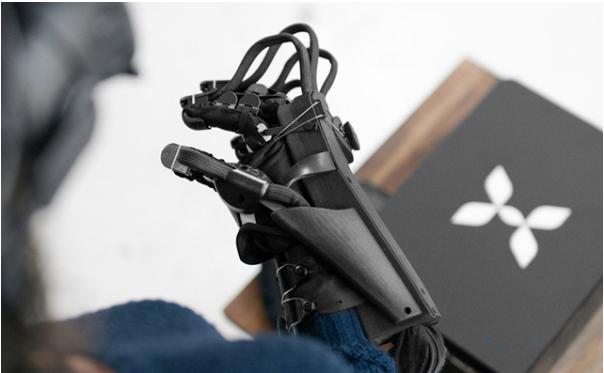 基于微流體技術(shù)的觸覺(jué)手套，讓虛擬世界的手擁有真實(shí)之感 - 汶顥股份