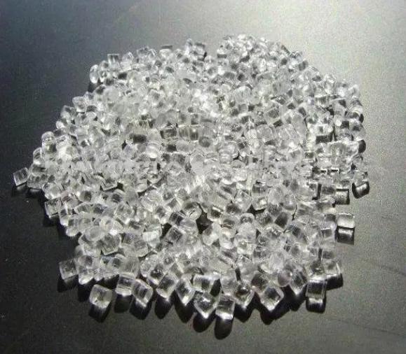圖1是用于注塑的PMMA原料顆粒。